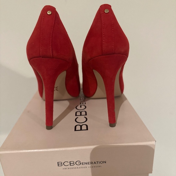 BCBG eneration red heels - Picture 2 of 3
